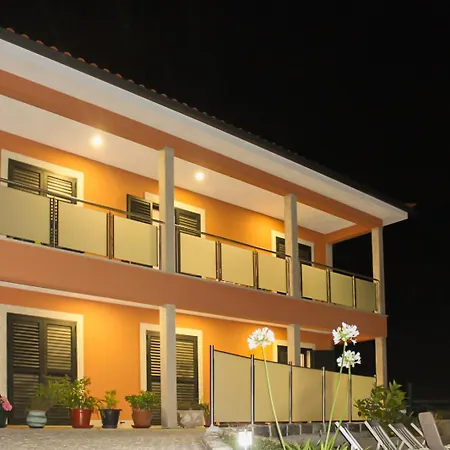 Casa Da Rosarinho - Casa De Ferias Com Piscina - Arcos de Valdevez