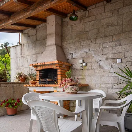 Feriehus Casa Da Rosarinho - Casa De Ferias Com Piscina -