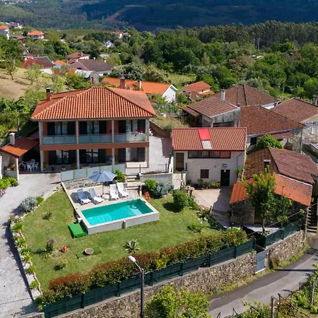 Casa Da Rosarinho - Casa De Ferias Com Piscina - Dom wakacyjny Arcos de Valdevez