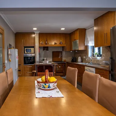 Casa Da Rosarinho - Casa De Ferias Com Piscina - Arcos de Valdevez