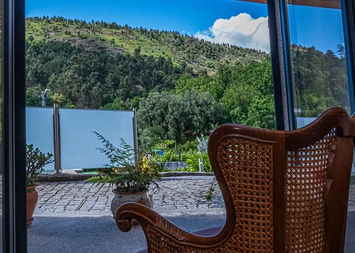 펜션 Casa Da Rosarinho - Casa De Ferias Com Piscina - 아르코스 데 발데베즈