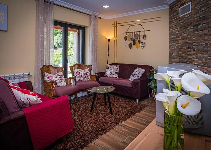 Casa Da Rosarinho - Casa De Ferias Com Piscina - *