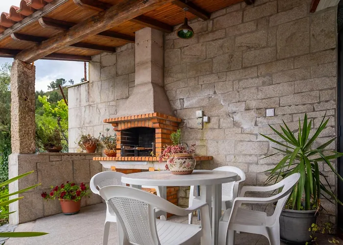 펜션 Casa Da Rosarinho - Casa De Ferias Com Piscina -