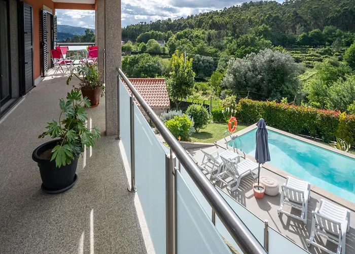 펜션 Casa Da Rosarinho - Casa De Ferias Com Piscina -